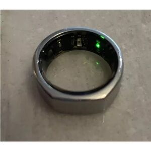 Oura Ring Silver Size 7 Gen 3 NO CHARGER